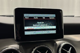 met. harmaa Mercedes-Benz GLA 2015 kuva 22.