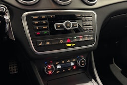 met. harmaa Mercedes-Benz GLA 2015 kuva 23.