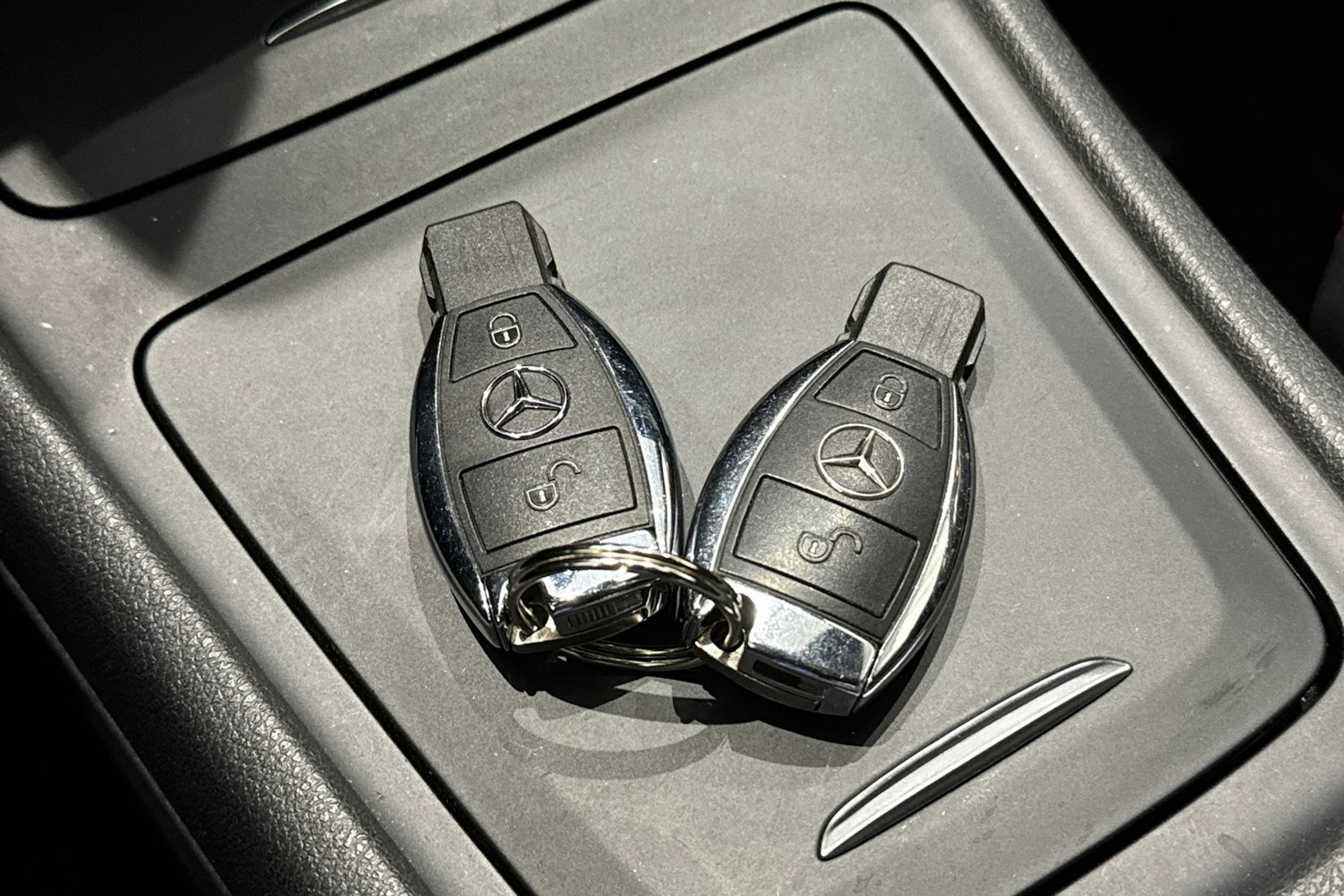 met. harmaa Mercedes-Benz GLA 2015 kuva 25.