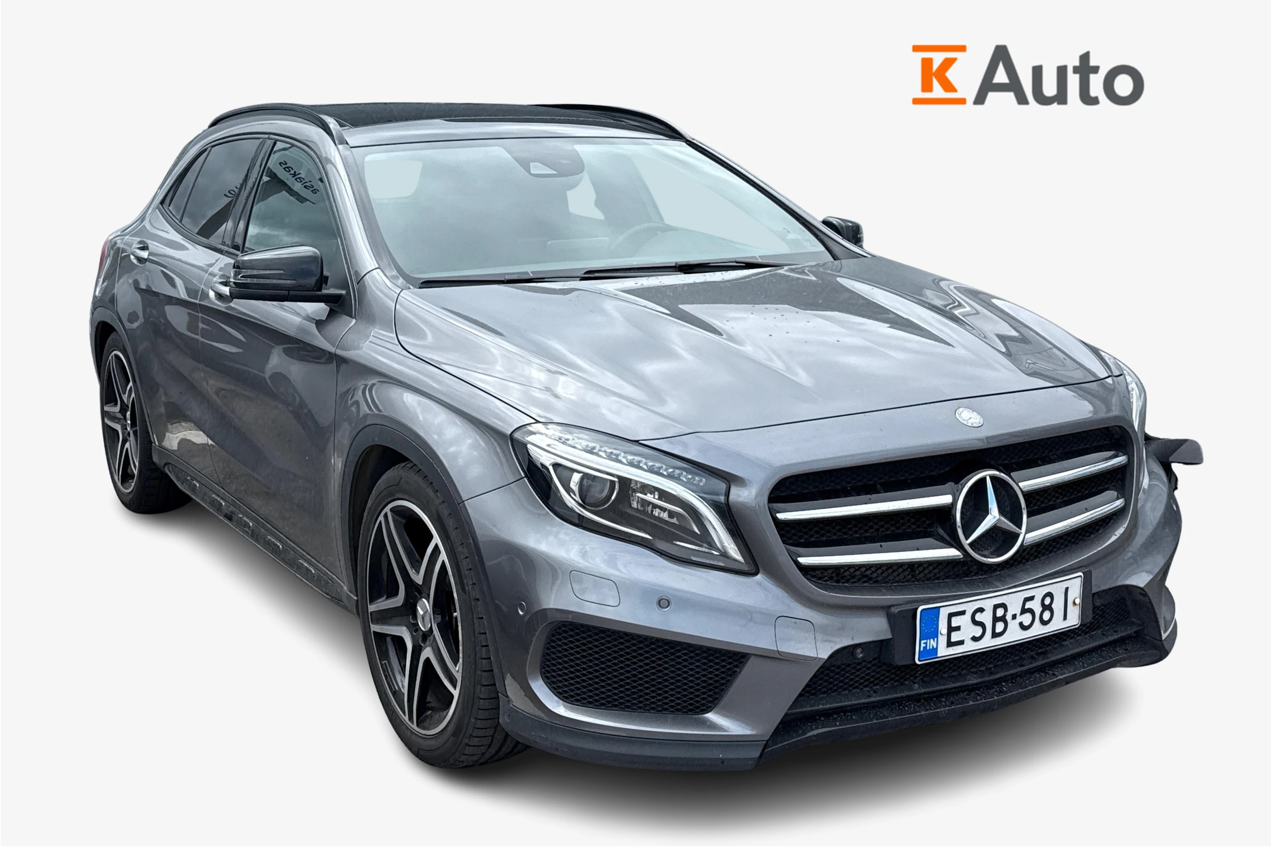 harmaa Mercedes-Benz GLA 2016 kuva 1.