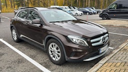 met. ruskea (tumma) Mercedes-Benz GLA 2016 kuva 1.