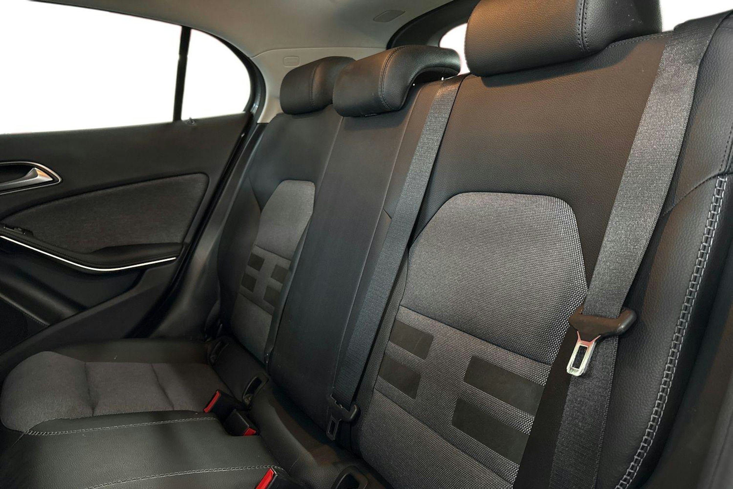 Harmaa Mercedes-Benz GLA 2016 kuva 10.