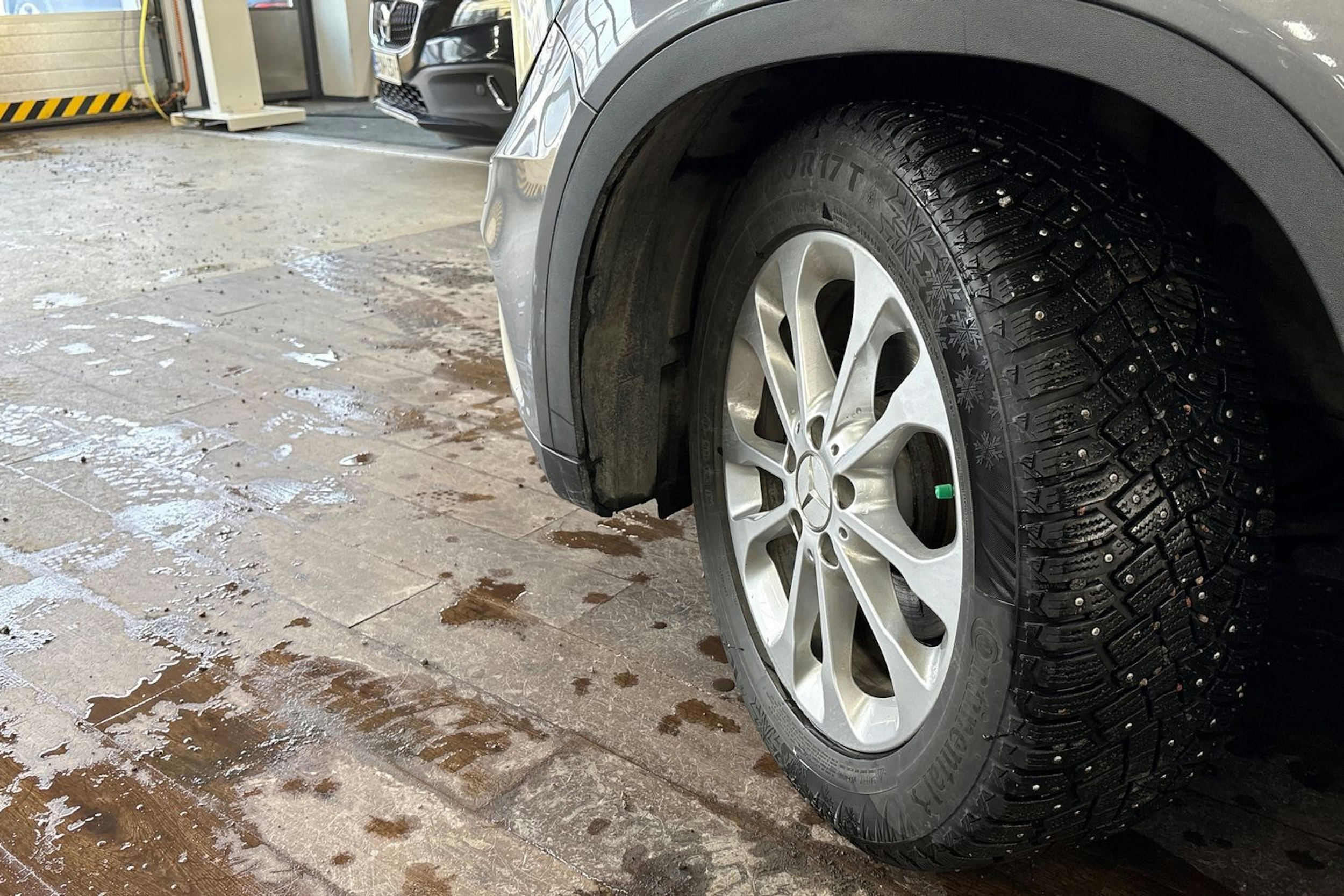 Harmaa Mercedes-Benz GLA 2016 kuva 13.