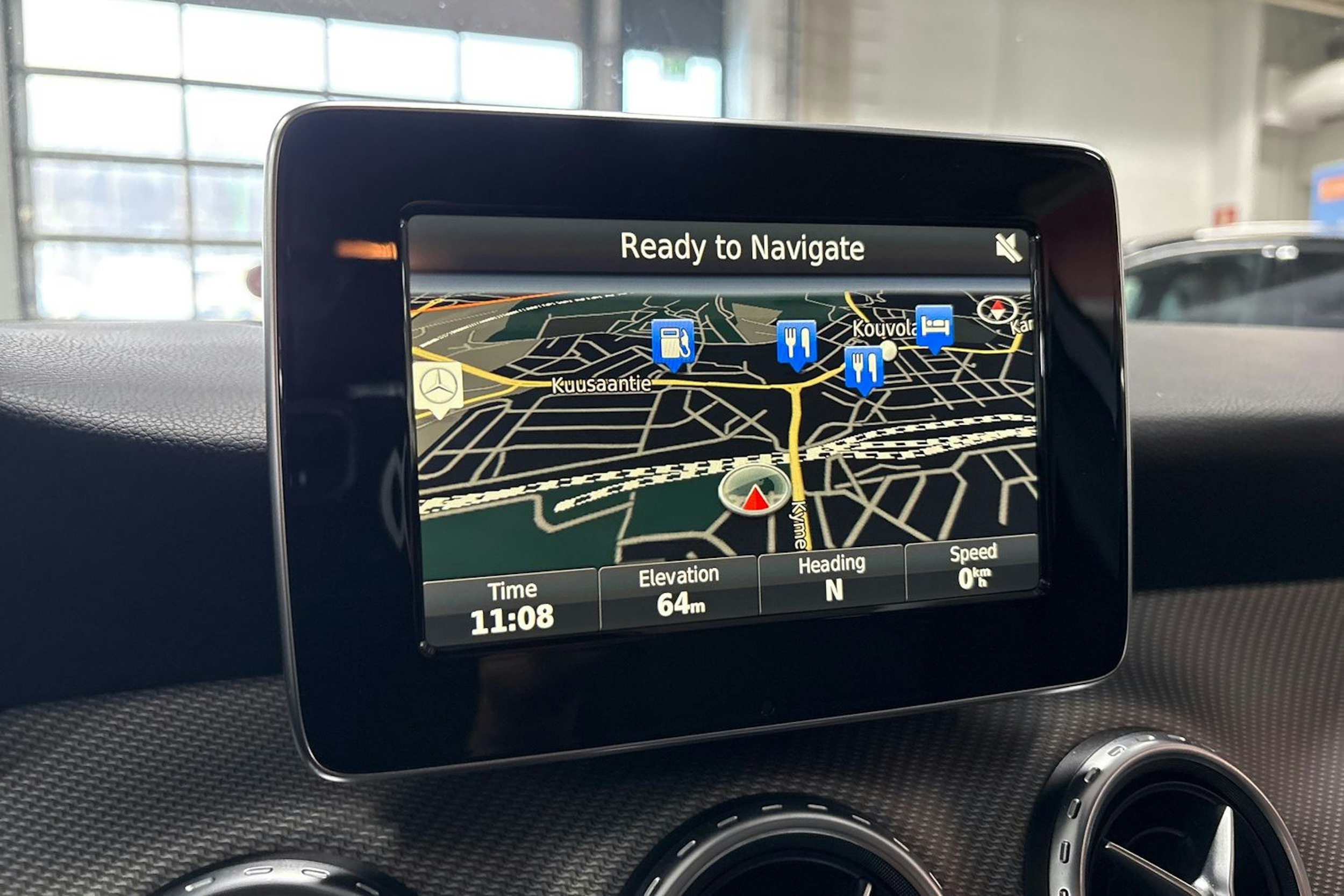 Harmaa Mercedes-Benz GLA 2016 kuva 19.