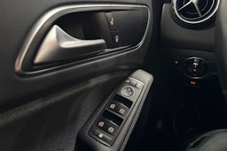 Harmaa Mercedes-Benz GLA 2016 kuva 25.