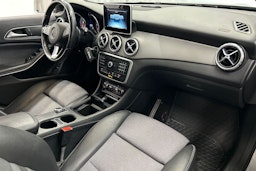 harmaa Mercedes-Benz GLA 2017 kuva 14.