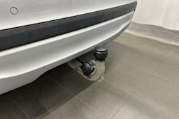 harmaa Mercedes-Benz GLA 2017 kuva 18.