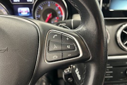 harmaa Mercedes-Benz GLA 2017 kuva 22.