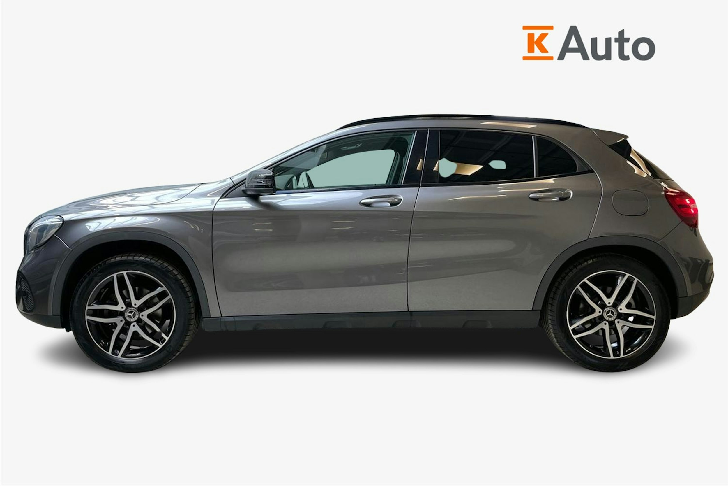 harmaa Mercedes-Benz GLA 2017 kuva 6.