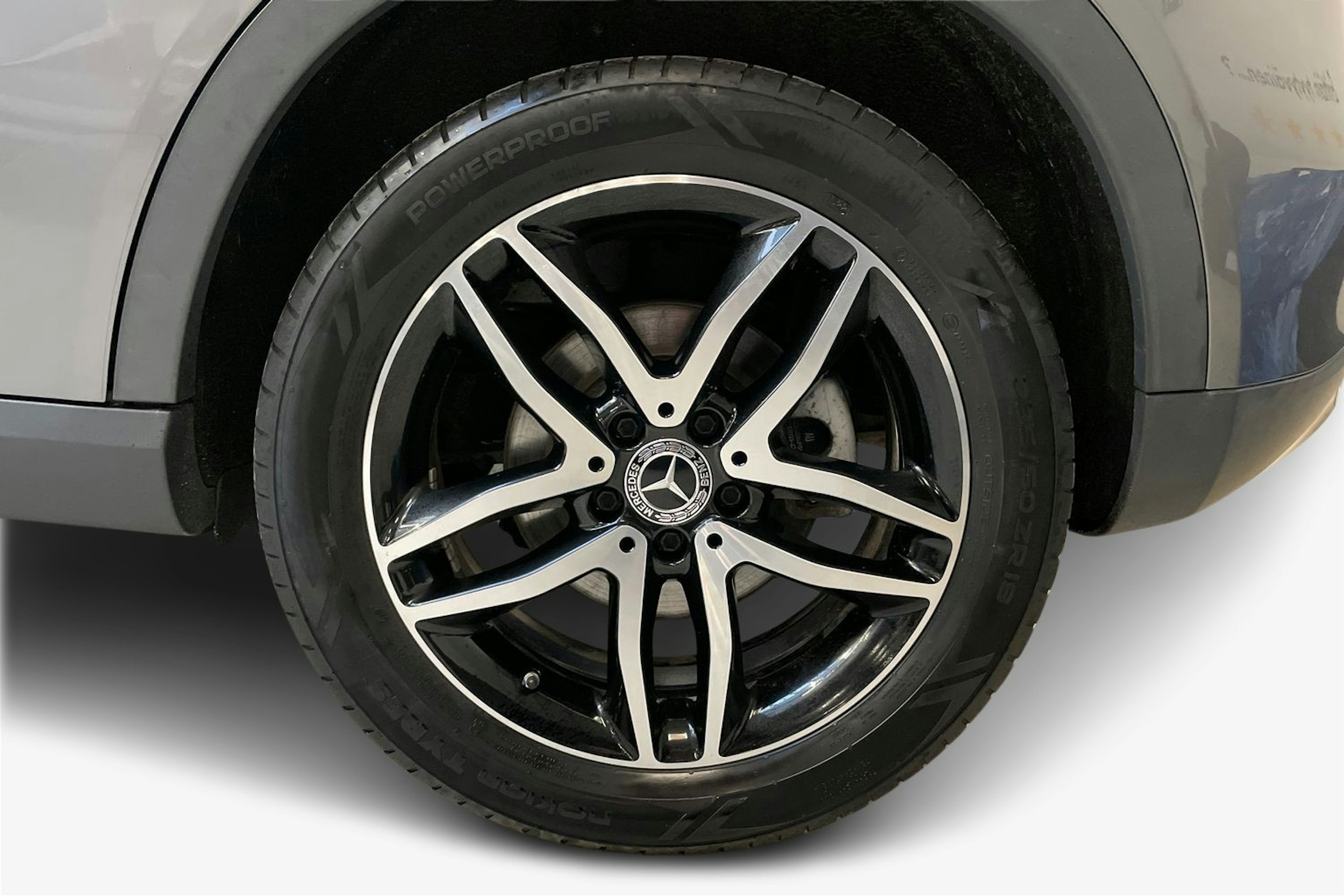 harmaa Mercedes-Benz GLA 2017 kuva 11.