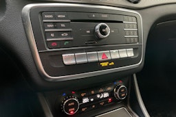 harmaa Mercedes-Benz GLA 2017 kuva 23.