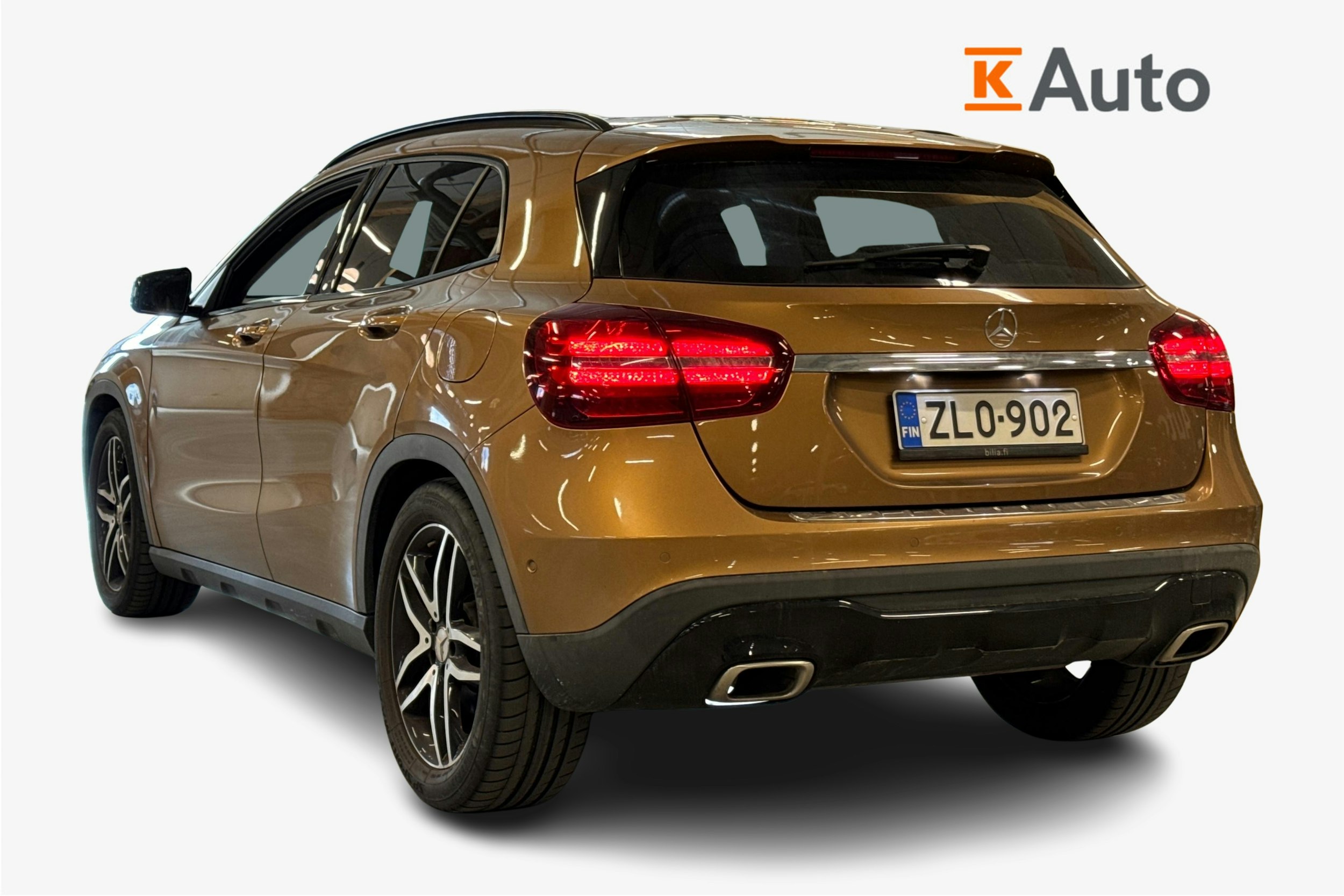 ruskea (beige) Mercedes-Benz GLA 2017 kuva 2.