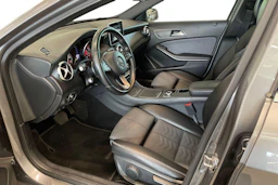 harmaa Mercedes-Benz GLA 2018 kuva 6.