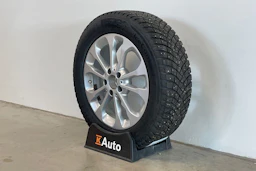 harmaa Mercedes-Benz GLA 2018 kuva 10.