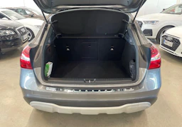 harmaa Mercedes-Benz GLA 2018 kuva 24.