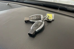 harmaa Mercedes-Benz GLA 2018 kuva 26.