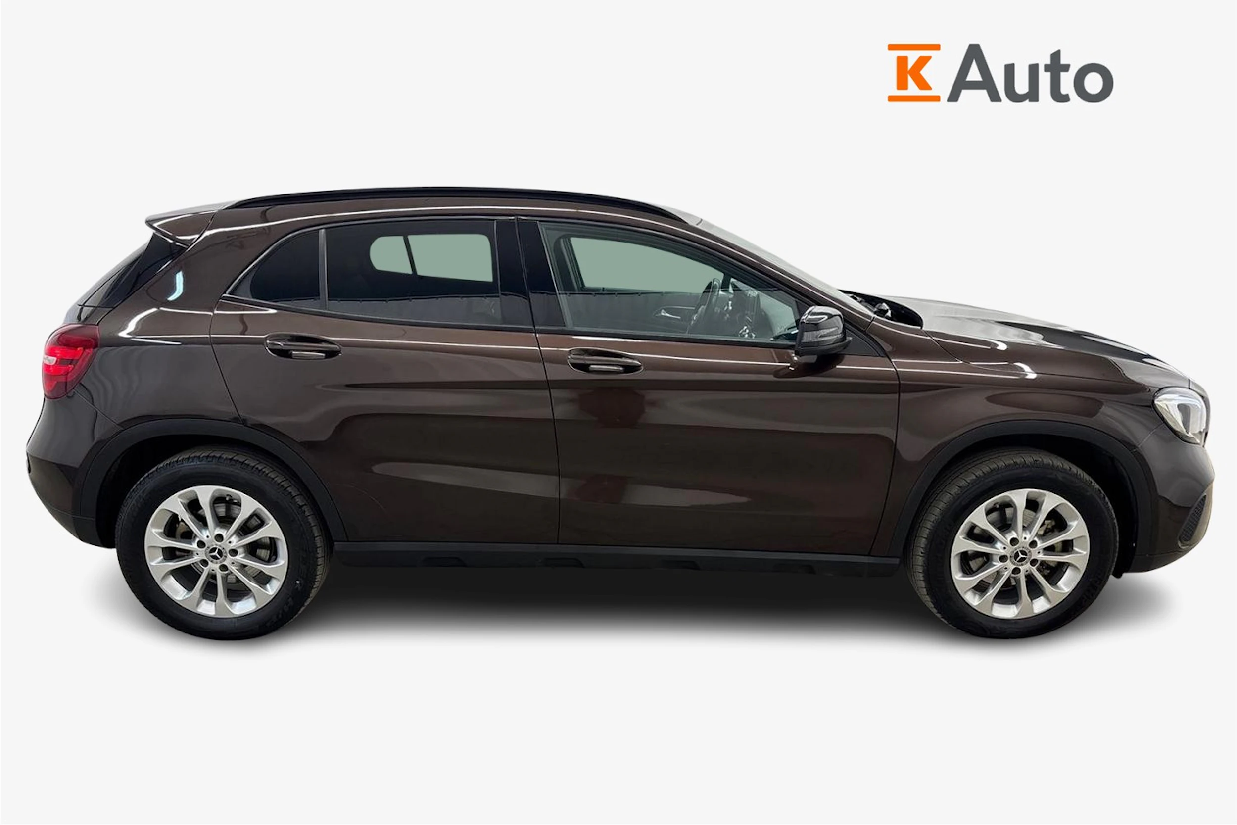 met. ruskea (beige) Mercedes-Benz GLA 2018 kuva 5.