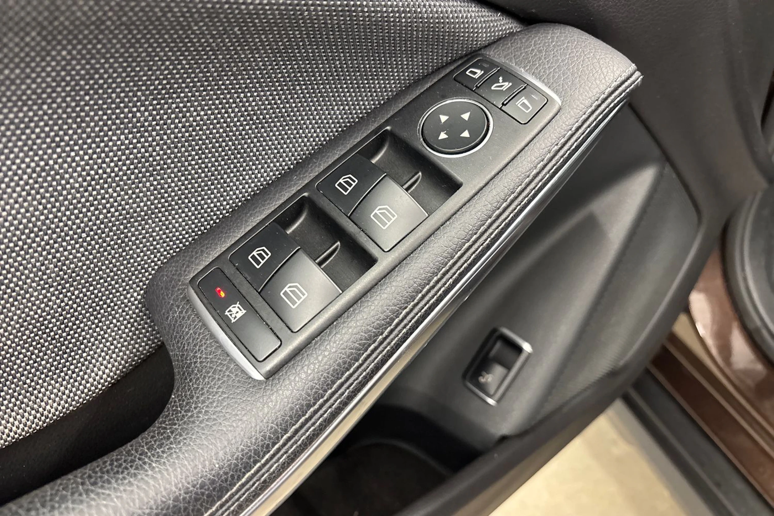 met. ruskea (beige) Mercedes-Benz GLA 2018 kuva 14.