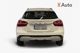 Valkoinen Mercedes-Benz GLA 2018 kuva 3.