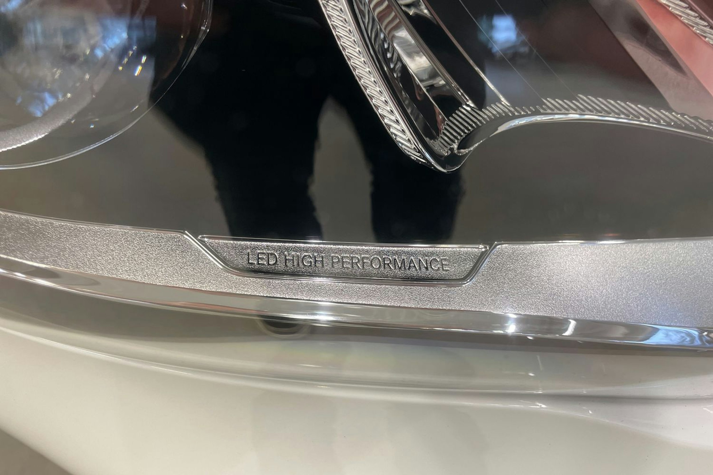 Valkoinen Mercedes-Benz GLA 2018 kuva 23.
