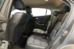 harmaa Mercedes-Benz GLA 2019 kuva 8.