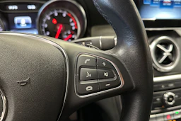 harmaa Mercedes-Benz GLA 2019 kuva 21.