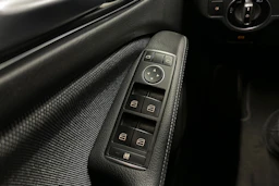 harmaa Mercedes-Benz GLA 2019 kuva 24.