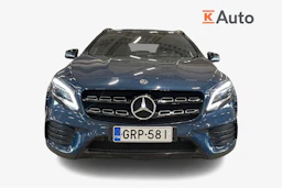 sininen Mercedes-Benz GLA 2019 kuva 4.