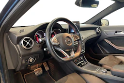 sininen Mercedes-Benz GLA 2019 kuva 6.