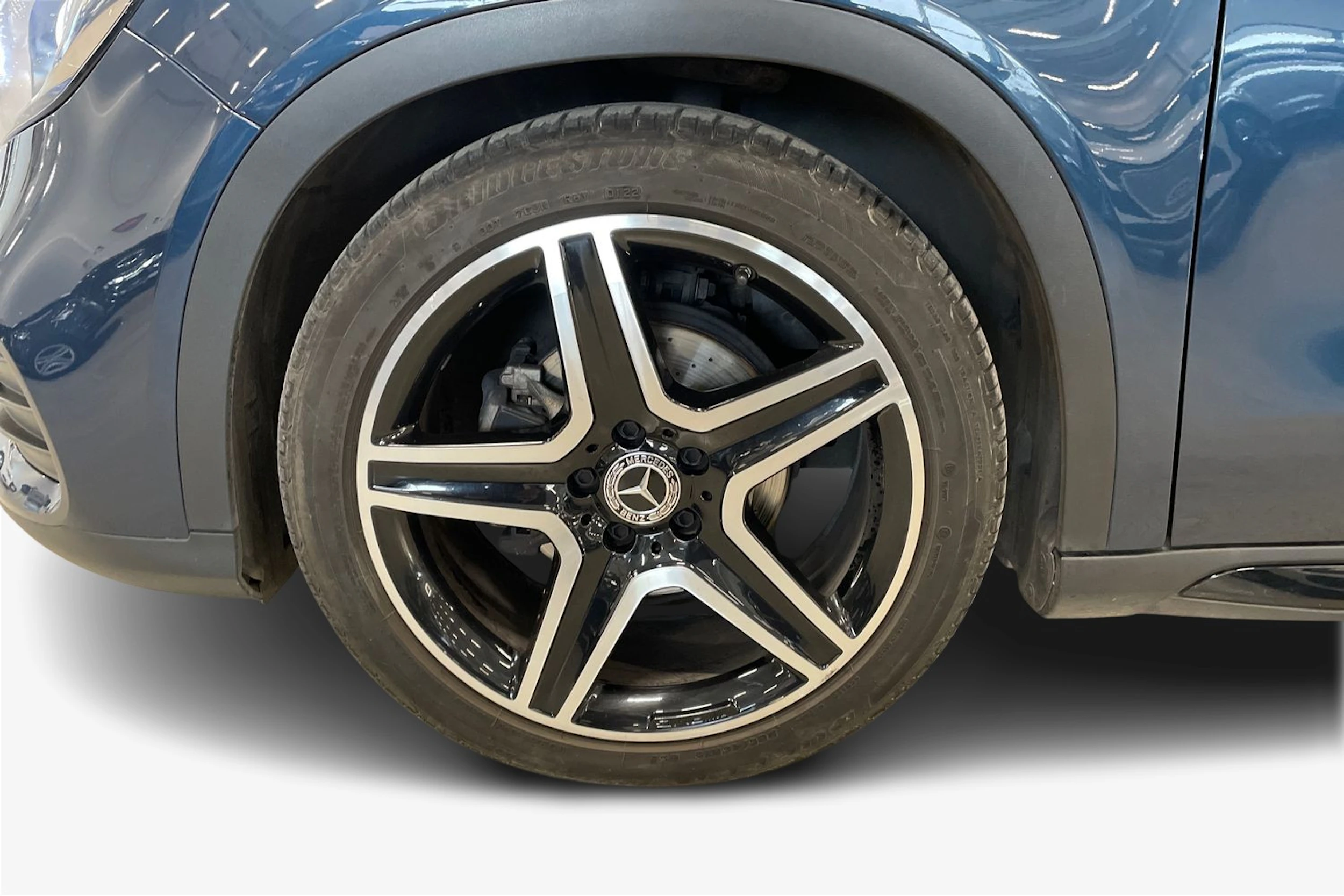 sininen Mercedes-Benz GLA 2019 kuva 9.