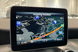 sininen Mercedes-Benz GLA 2019 kuva 19.