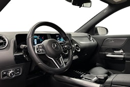 musta Mercedes-Benz GLA 2020 kuva 7.