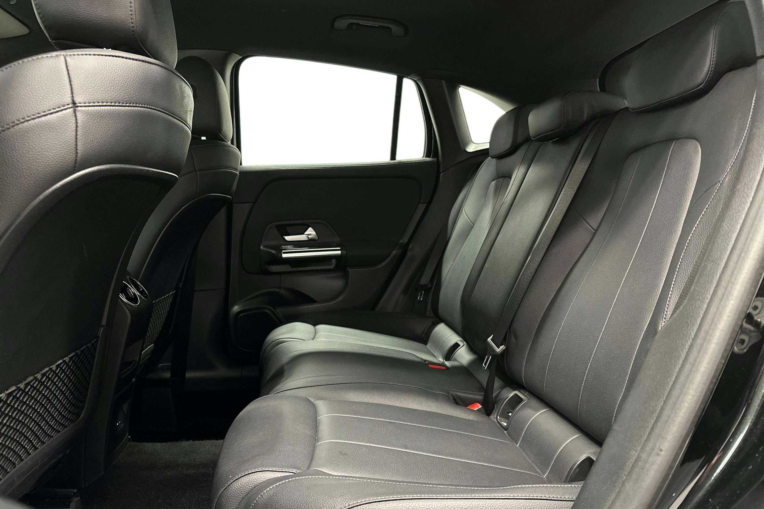 musta Mercedes-Benz GLA 2020 kuva 10.