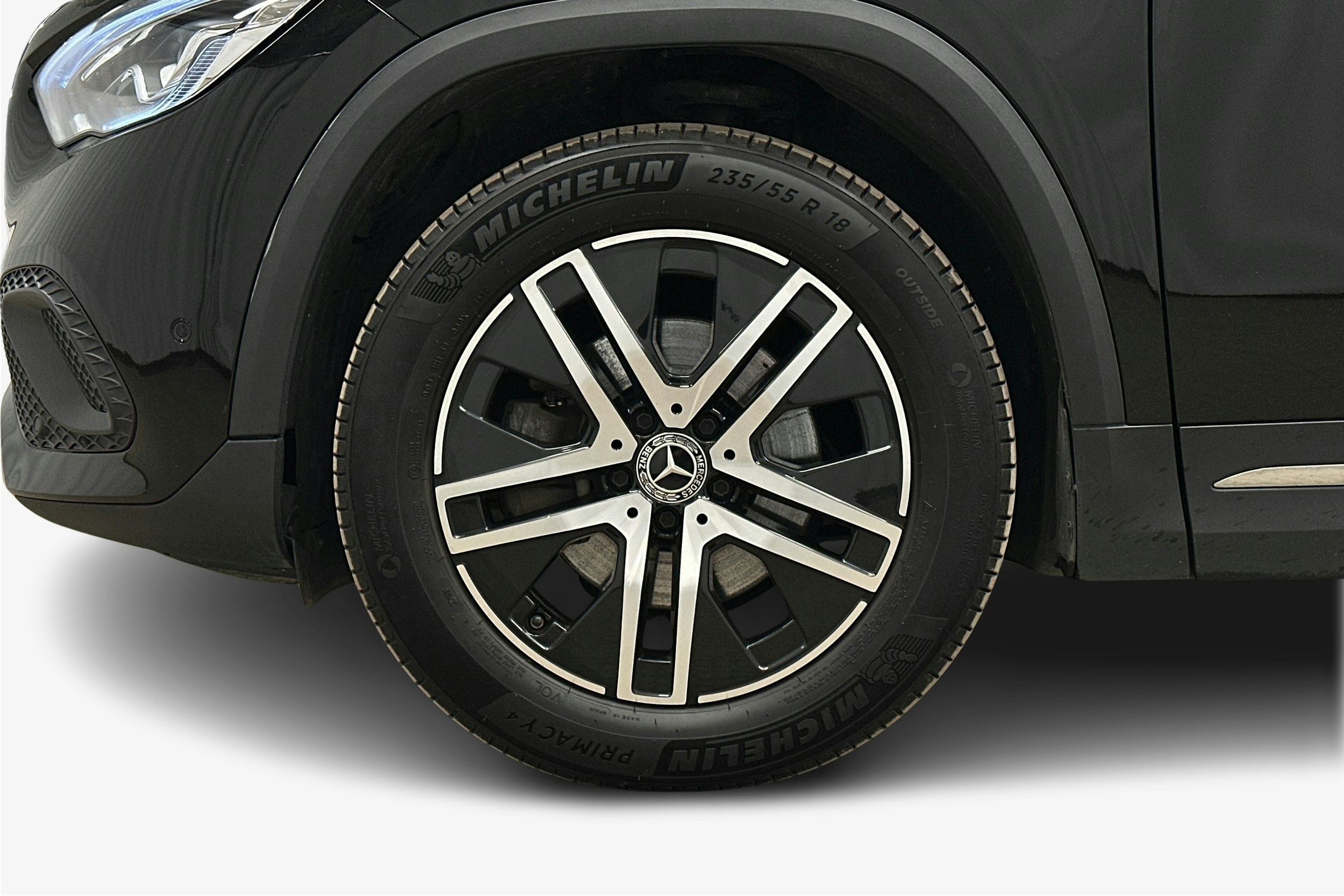 musta Mercedes-Benz GLA 2020 kuva 11.