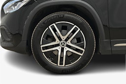 musta Mercedes-Benz GLA 2020 kuva 11.