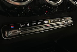 musta Mercedes-Benz GLA 2020 kuva 27.