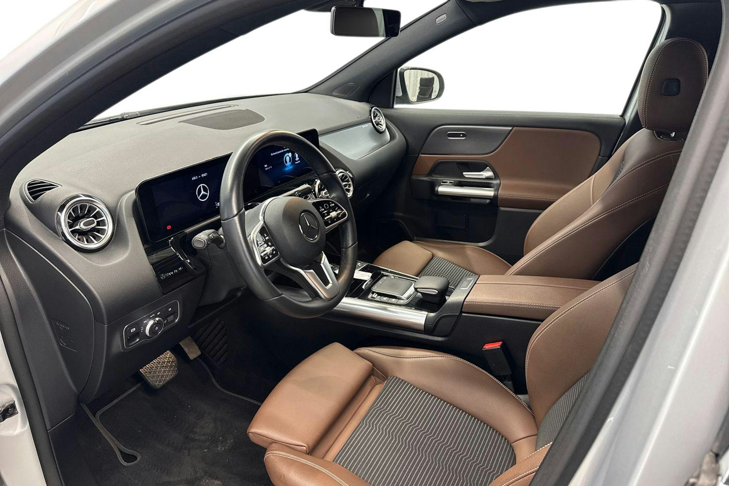 harmaa Mercedes-Benz GLA 2020 kuva 7.
