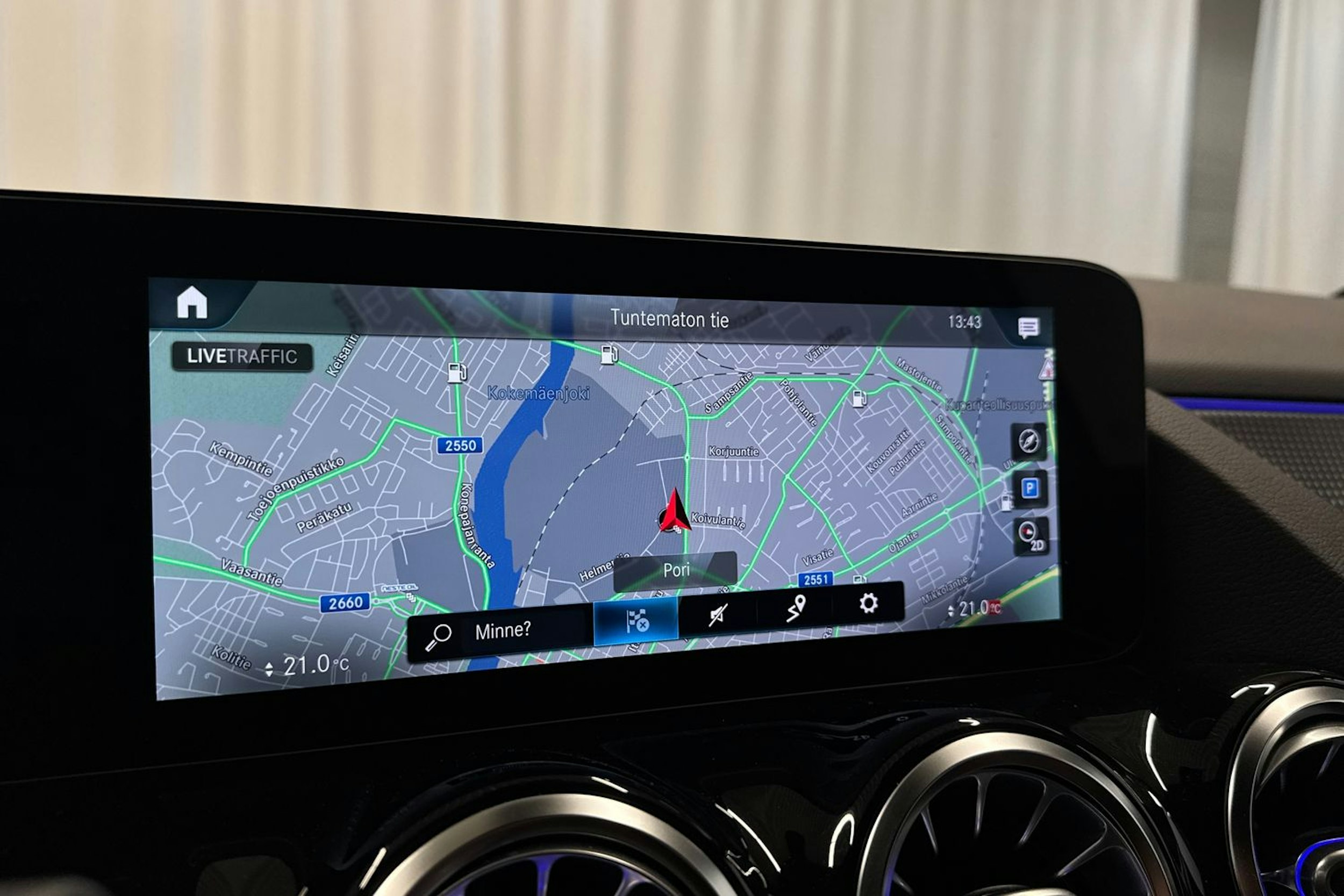 harmaa Mercedes-Benz GLA 2020 kuva 17.