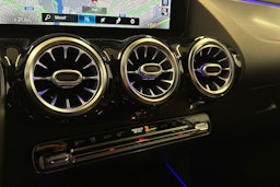 harmaa Mercedes-Benz GLA 2020 kuva 18.