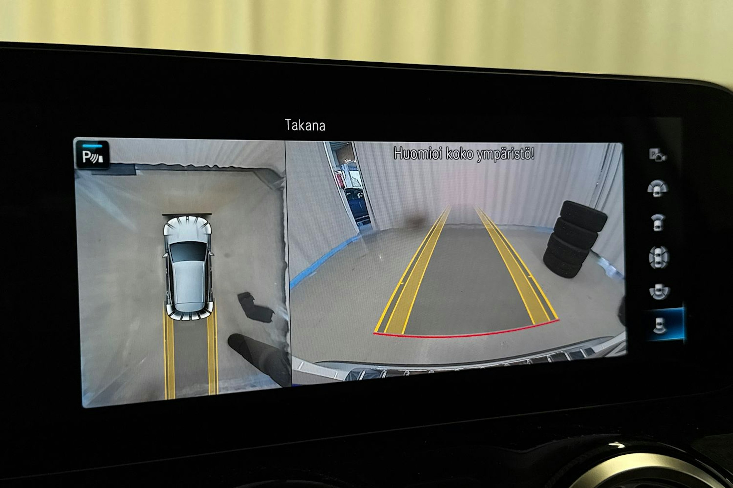 harmaa Mercedes-Benz GLA 2020 kuva 24.