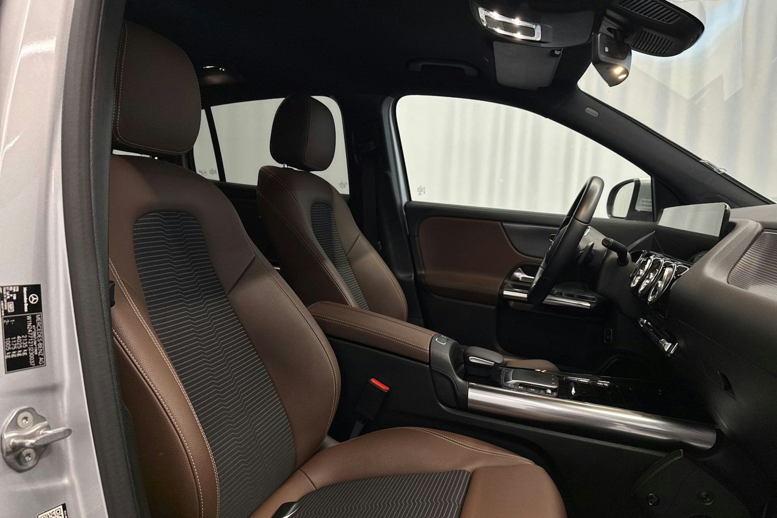 harmaa Mercedes-Benz GLA 2020 kuva 31.