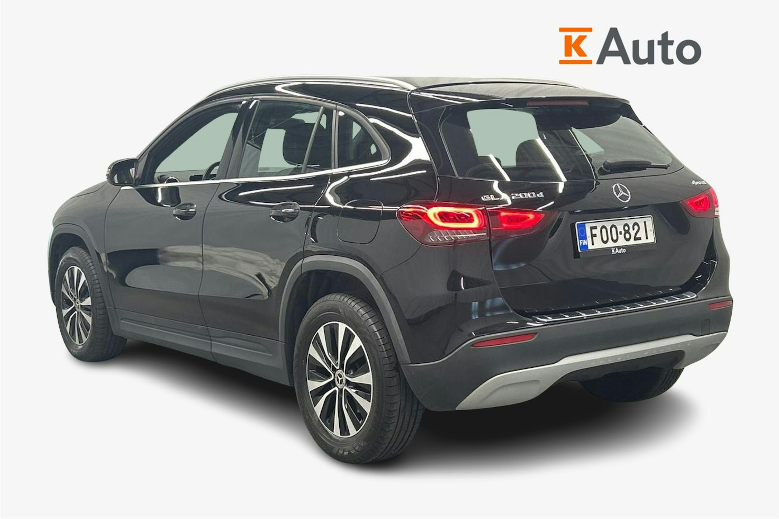 musta Mercedes-Benz GLA 2021 kuva 2.