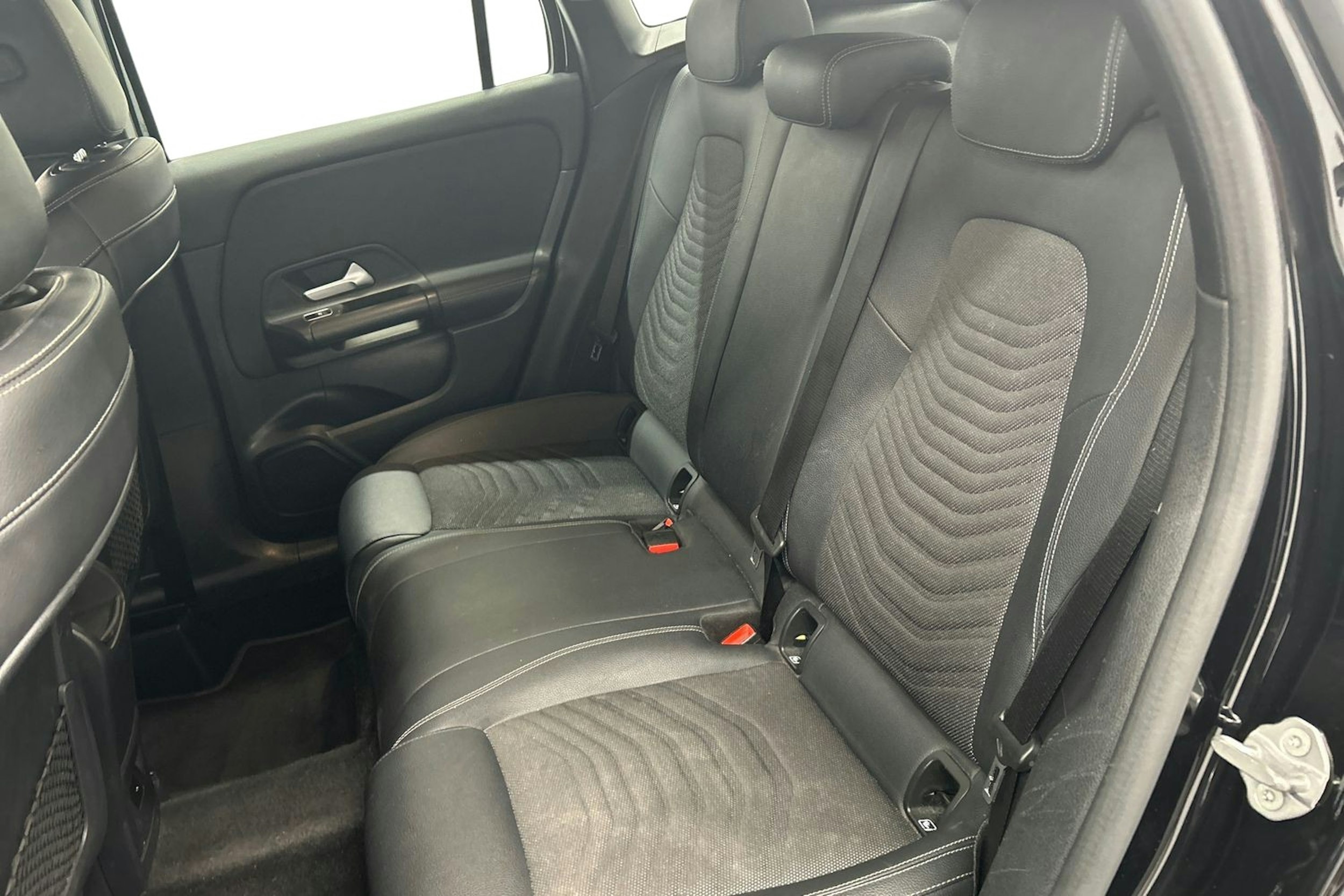 musta Mercedes-Benz GLA 2021 kuva 10.