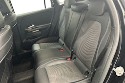 musta Mercedes-Benz GLA 2021 kuva 10.