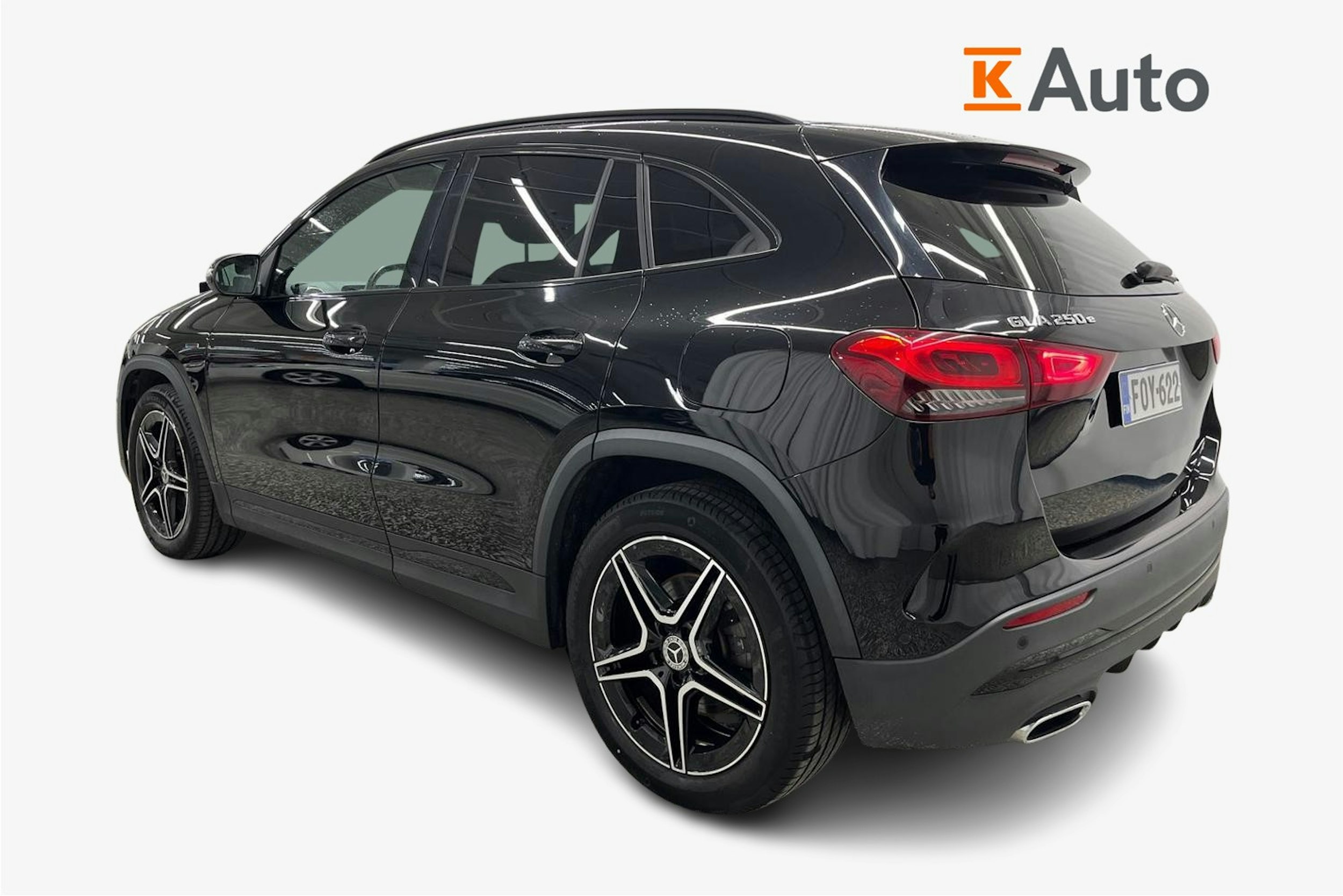 musta Mercedes-Benz GLA 2021 kuva 2.