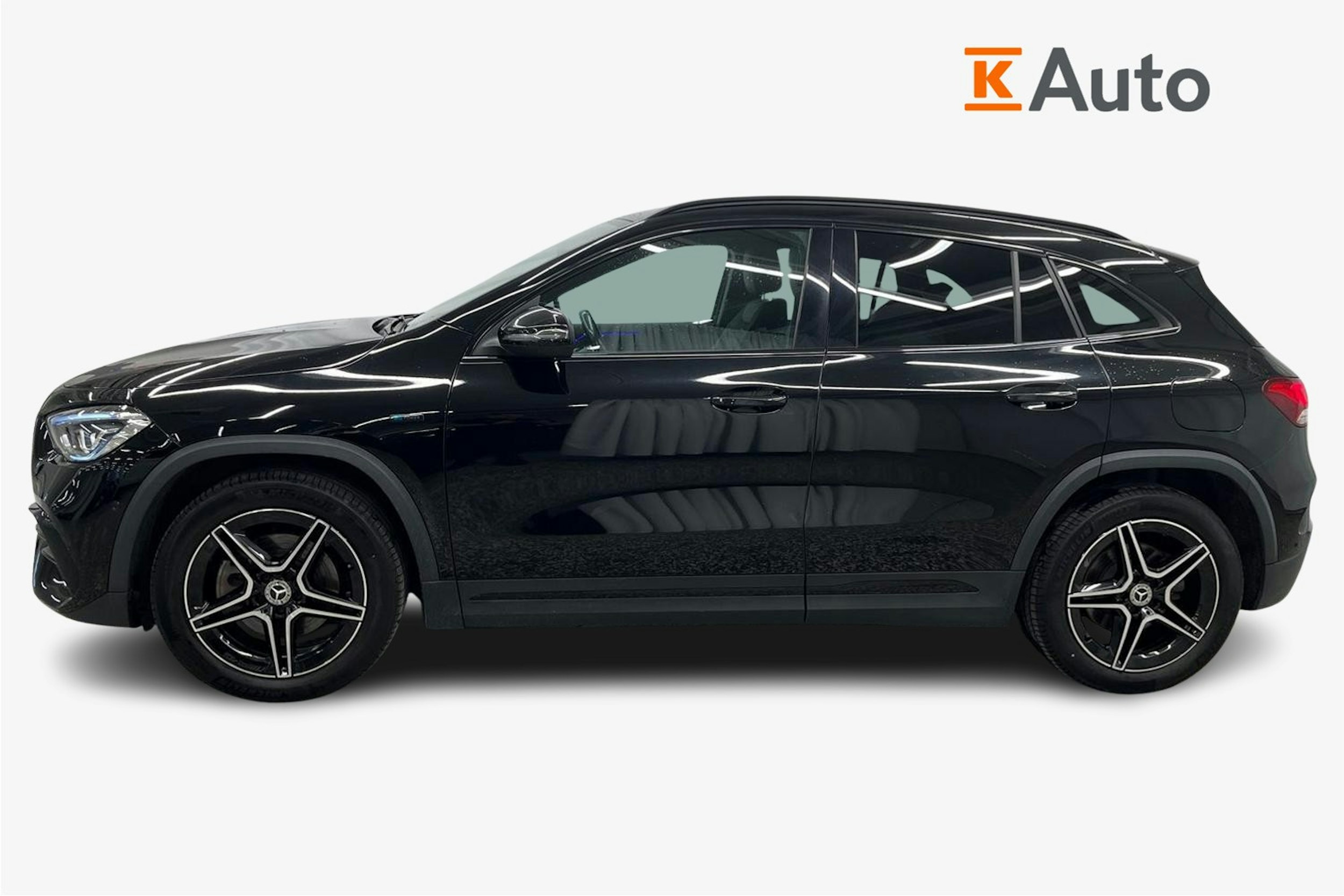 musta Mercedes-Benz GLA 2021 kuva 6.
