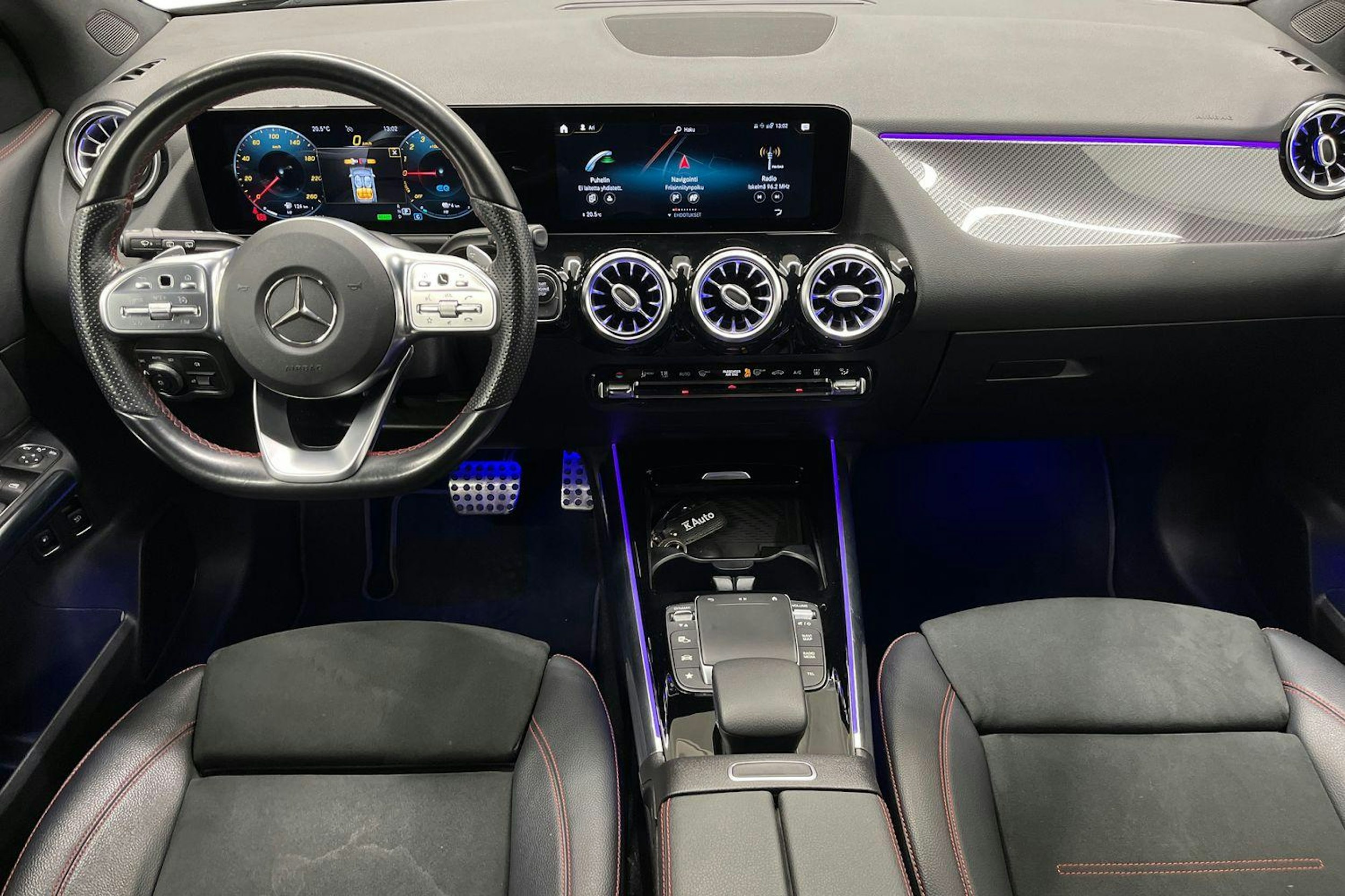 musta Mercedes-Benz GLA 2021 kuva 9.