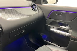 musta Mercedes-Benz GLA 2021 kuva 19.