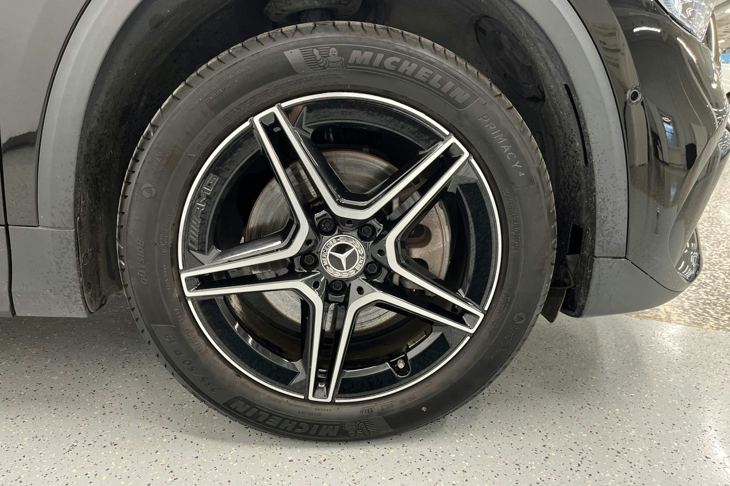 musta Mercedes-Benz GLA 2021 kuva 22.