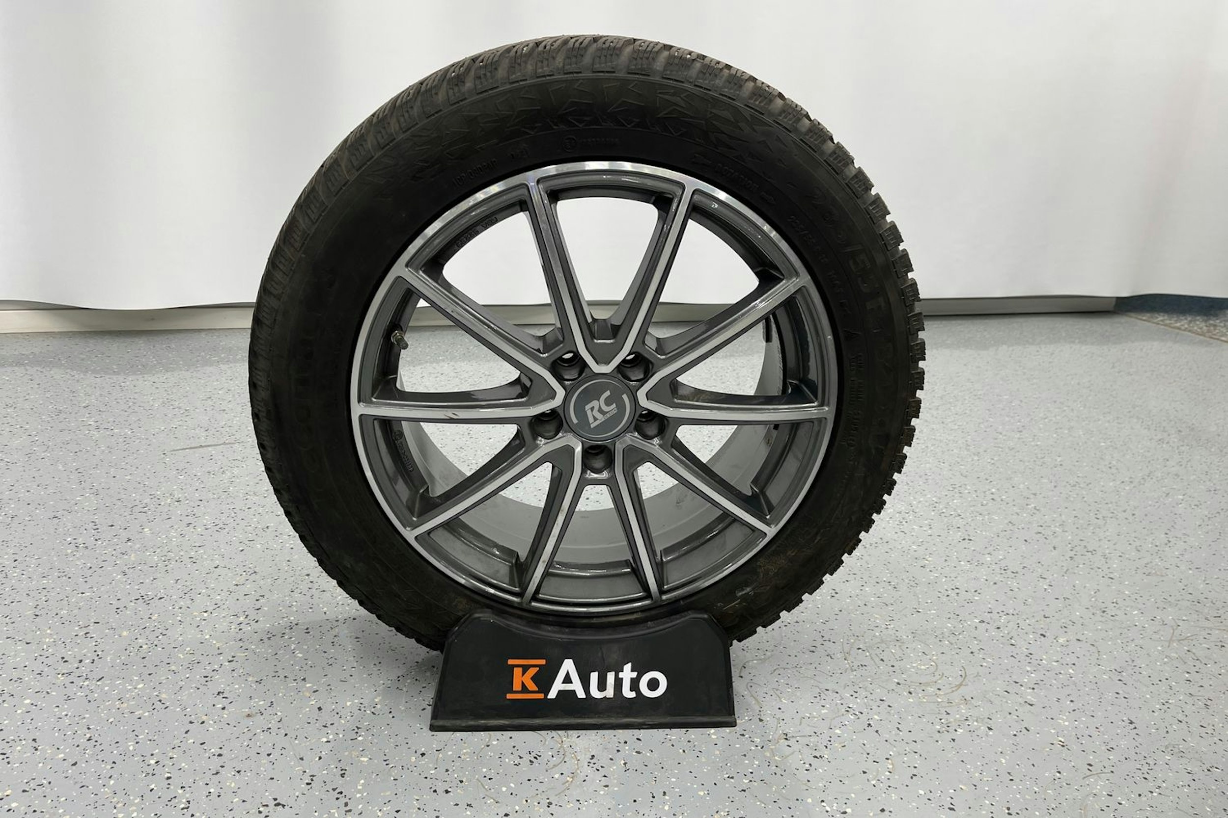 musta Mercedes-Benz GLA 2021 kuva 23.